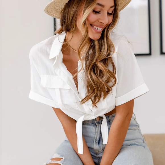 LET
Me Know White Tie-Front Crop Top - Picture 2 of 7